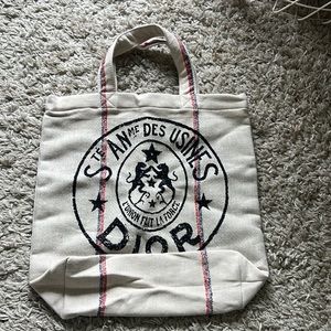 Authentic from boutique Dior canvas tote.
Machine washable!!